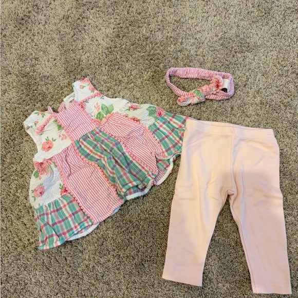 Bundle of Baby Girl Pink Outfits: Janie and Jack and Laura Ashley - Picture 4 of 5